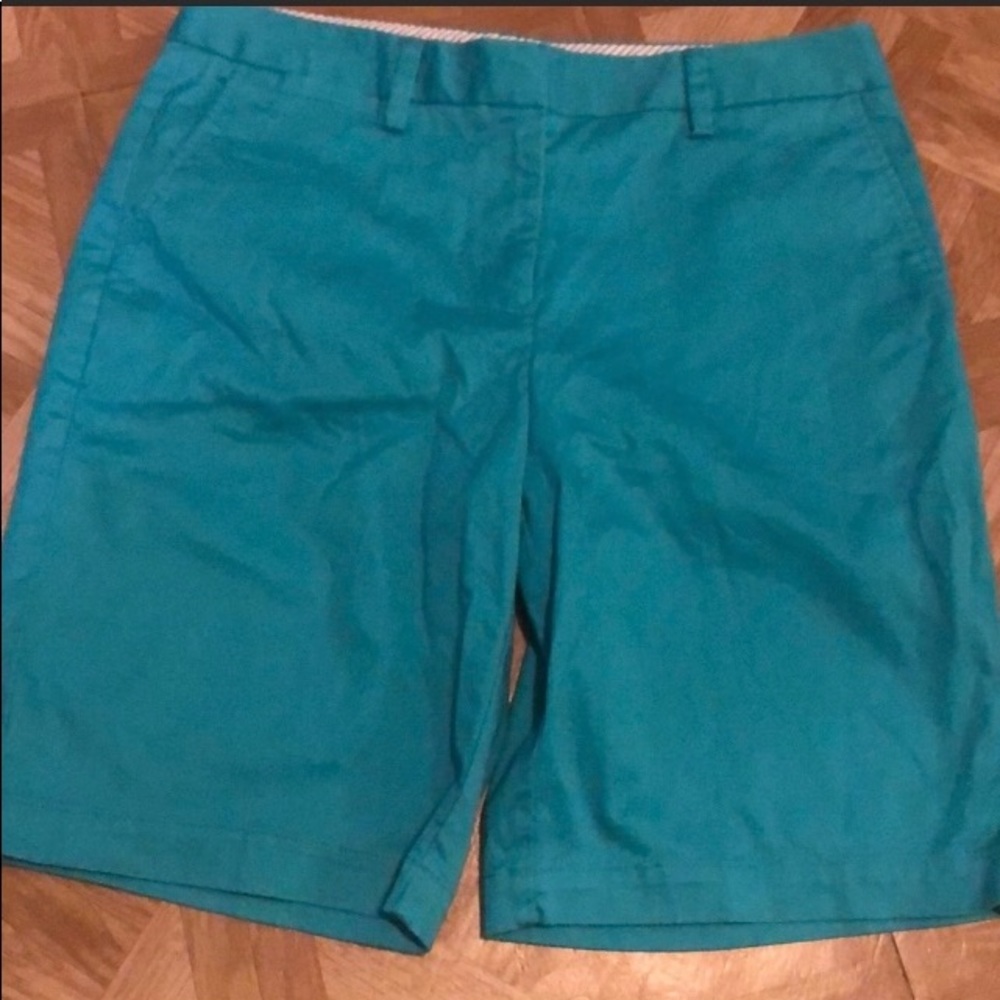 Lands' End Women's Teal Chino 10"
Bermuda Shorts Mid Rise Size 10